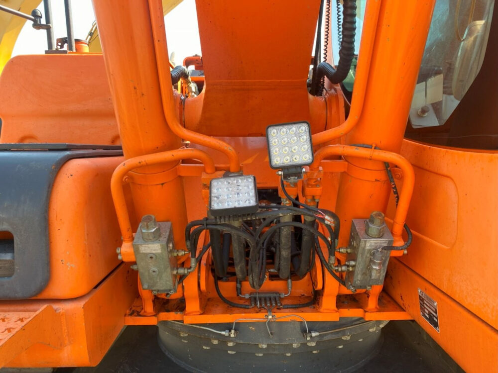 Doosan DX 225 LC-3 rupsgraafmachine