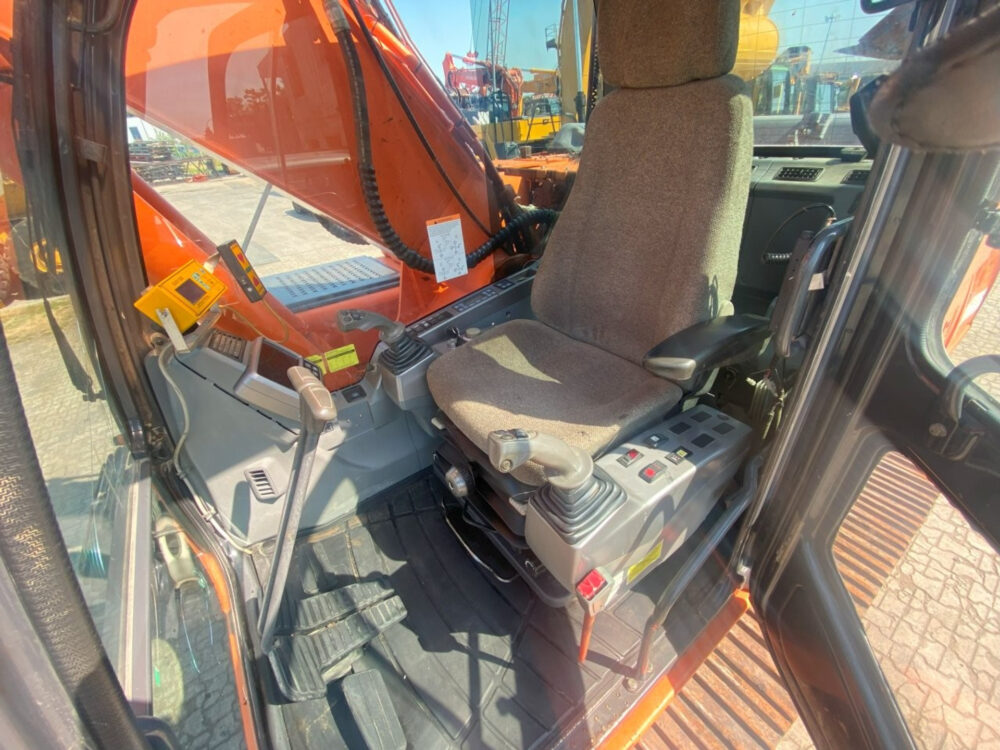 Doosan DX 225 LC-3 rupsgraafmachine