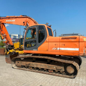Doosan DX 225 LC-3 rupsgraafmachine
