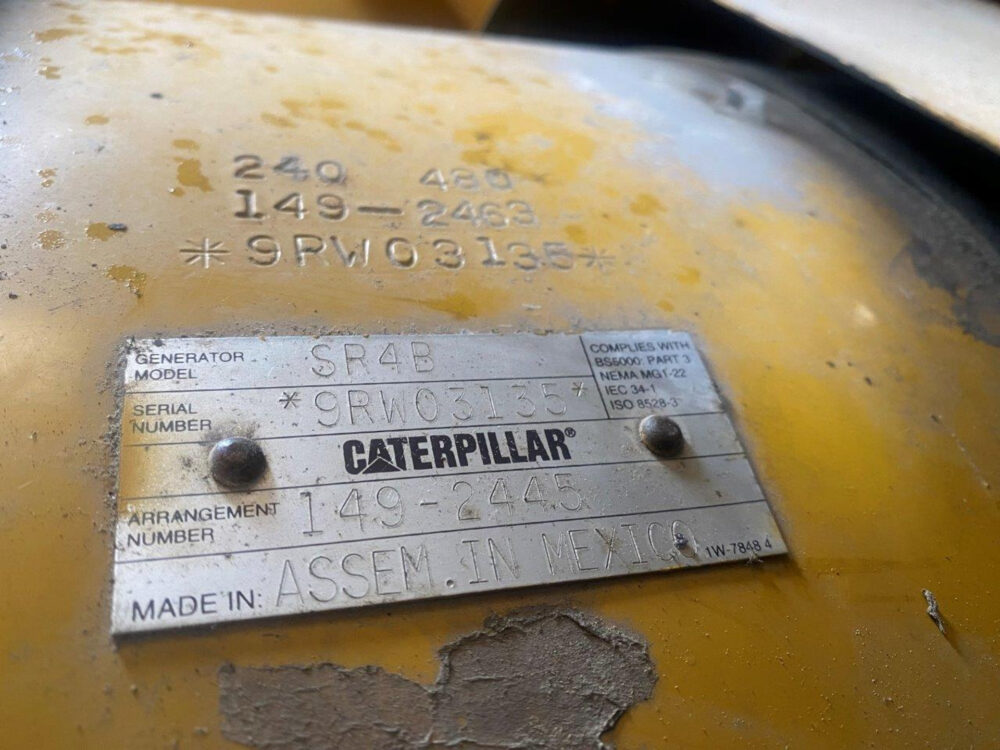 Caterpillar 900 kVA generator