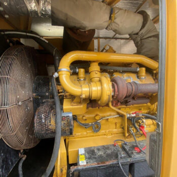 Caterpillar 900 kVA generator