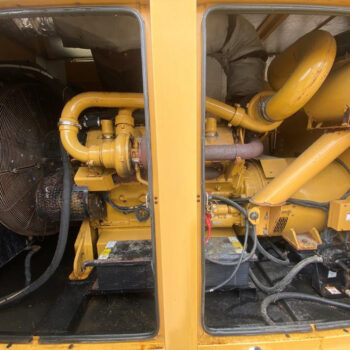 Caterpillar 900 kVA generator