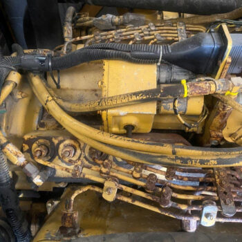Caterpillar 900 kVA generator