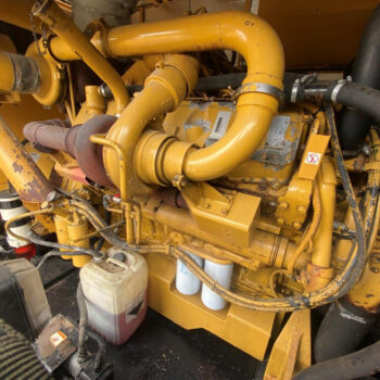 Caterpillar 900 kVA generator