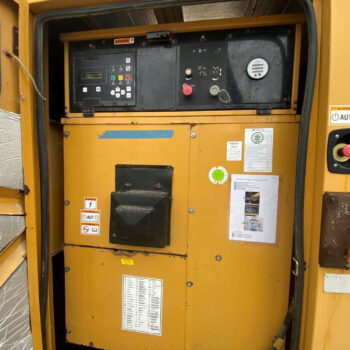 Caterpillar 900 kVA generator