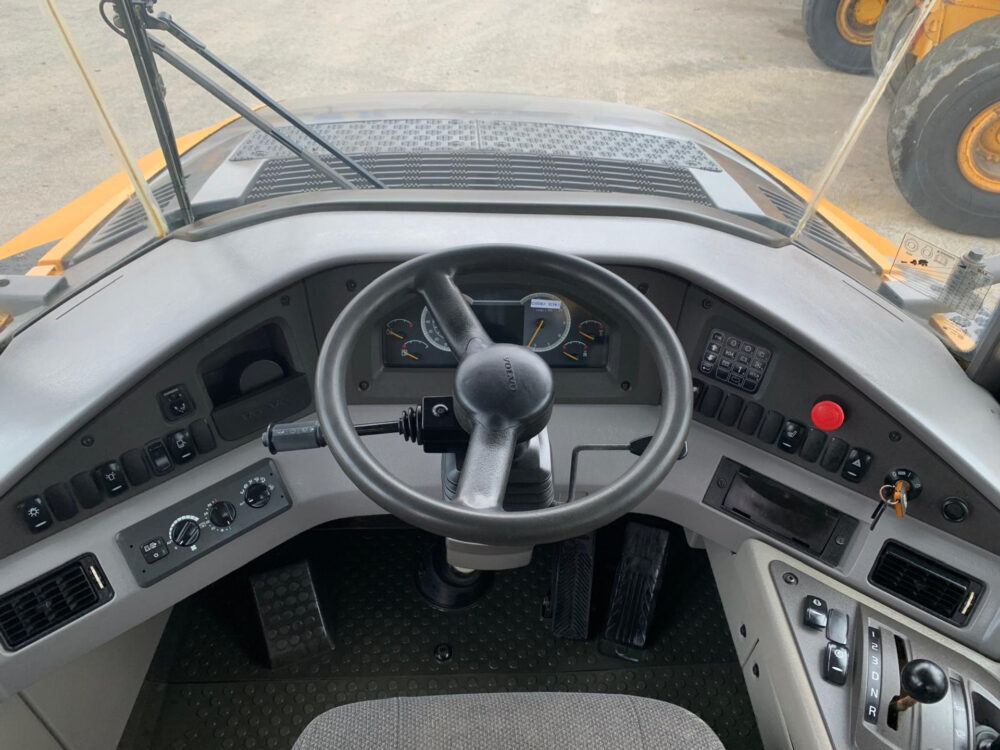 Volvo A35F 6×6 dumper