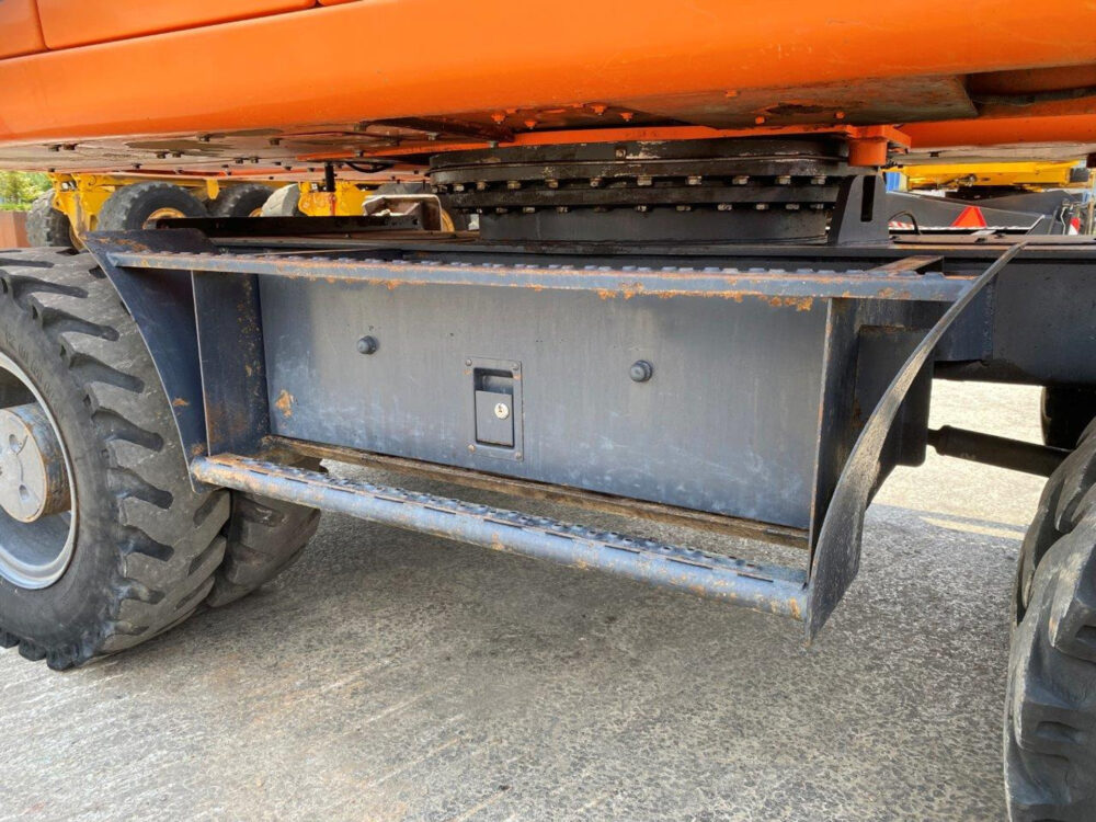 Doosan DX170W mobiele graafmachine
