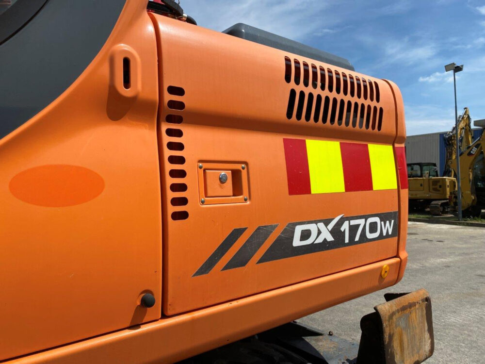 Doosan DX170W mobiele graafmachine