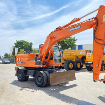 Doosan DX170W mobiele graafmachine