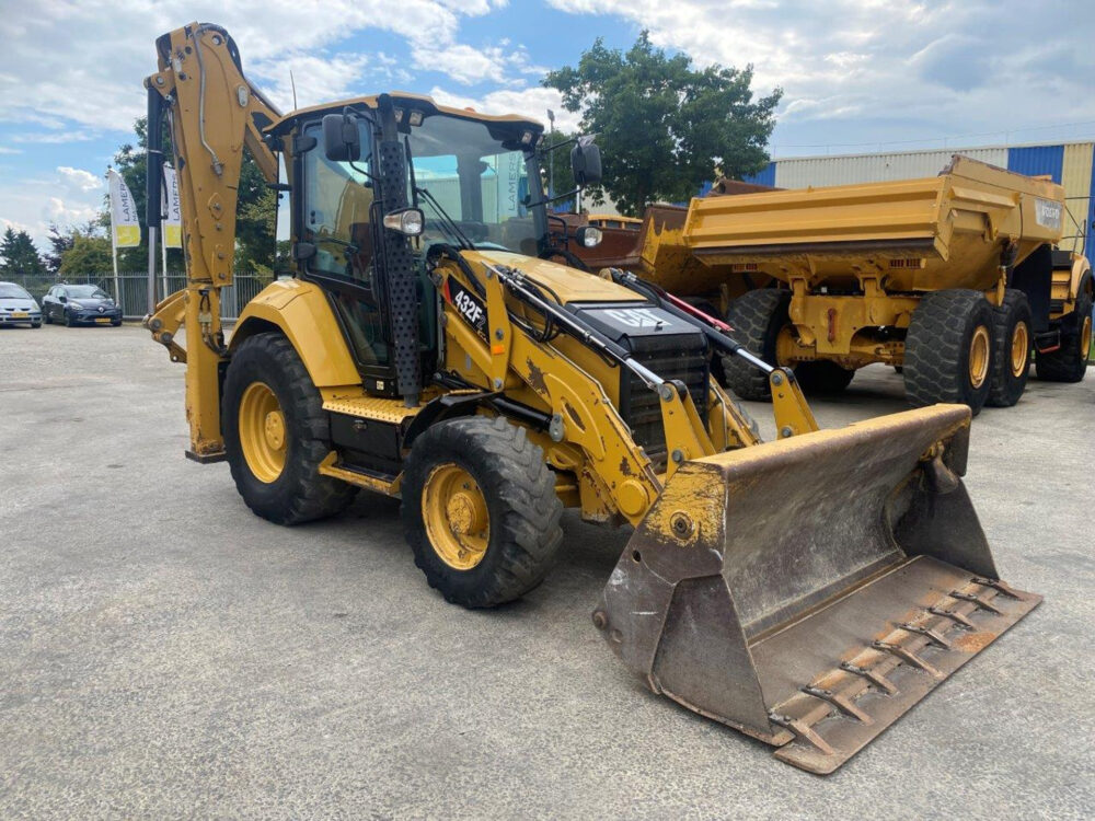 Caterpillar 432F2 graaflaad combinatie