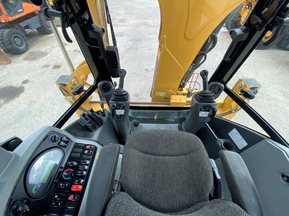 Caterpillar 432F2 graaflaad combinatie