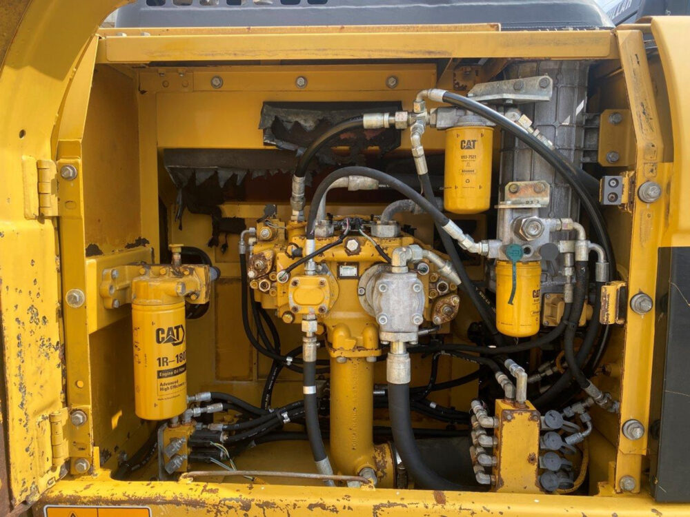 Caterpillar 324 D rupsgraafmachine