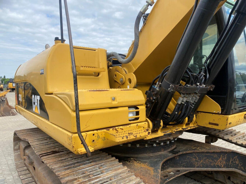 Caterpillar 324 D rupsgraafmachine