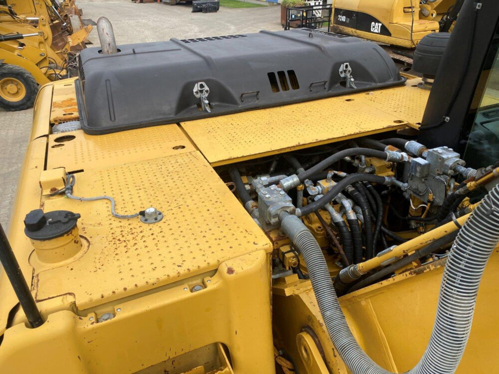 Caterpillar 324 D rupsgraafmachine