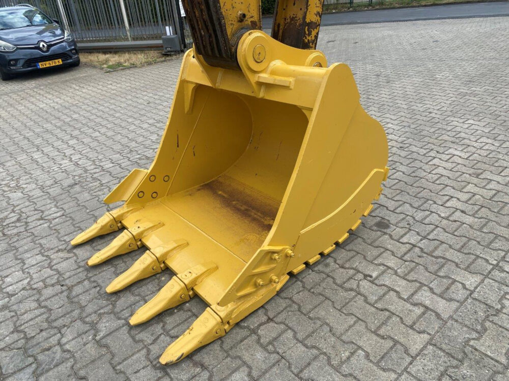 Caterpillar 324 D rupsgraafmachine