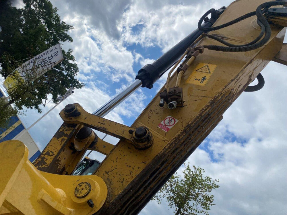 Caterpillar 324 D rupsgraafmachine