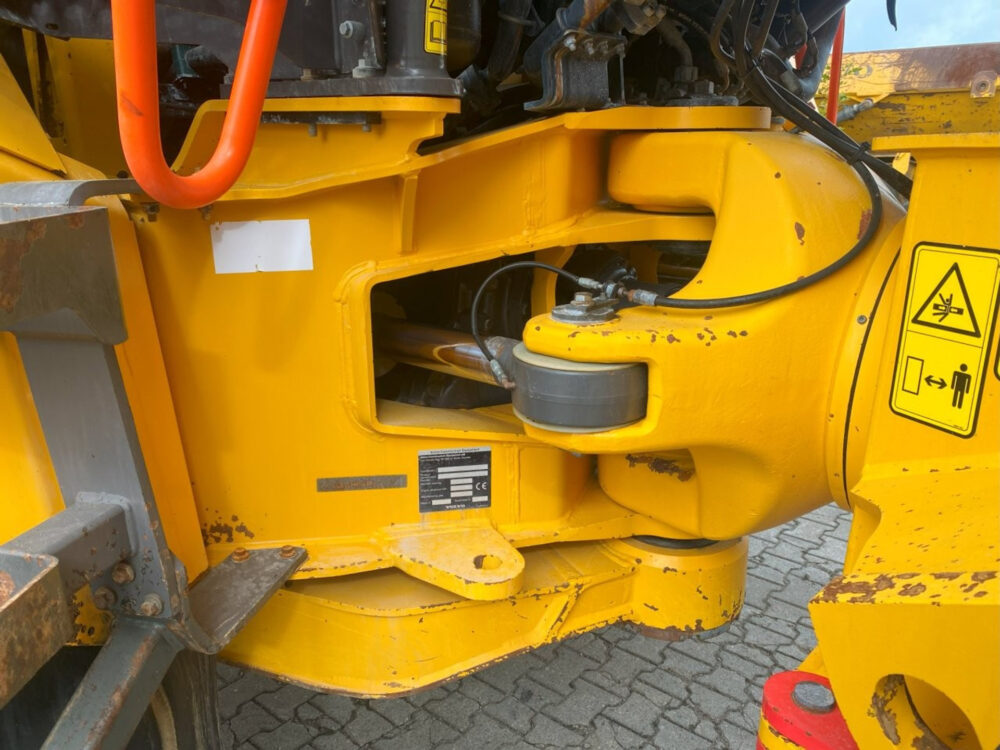 Volvo A40G 6×6 dumper