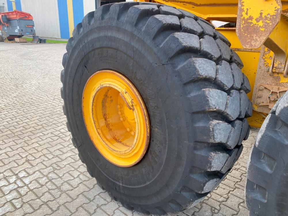 Volvo A40G 6×6 dumper