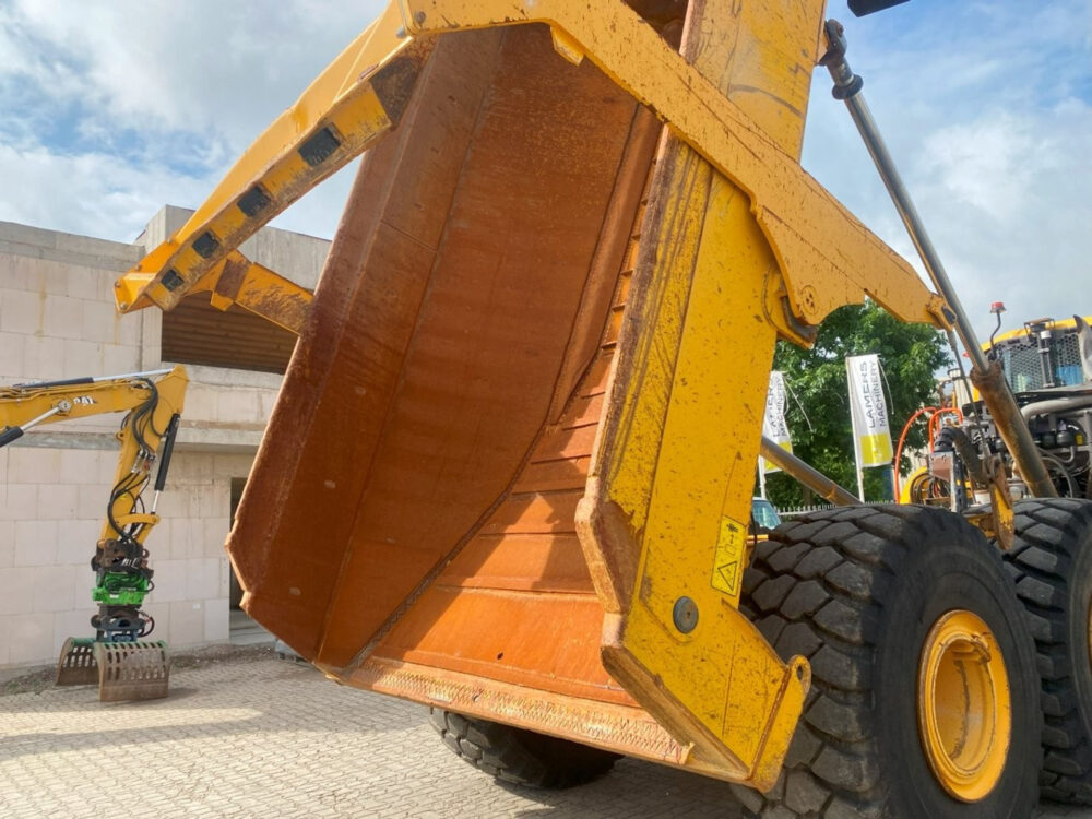 Volvo A40G 6×6 dumper