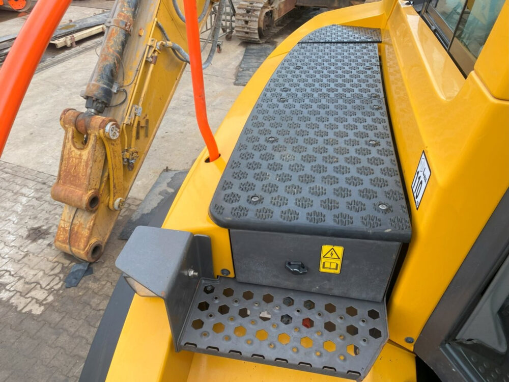 Volvo A40G 6×6 dumper