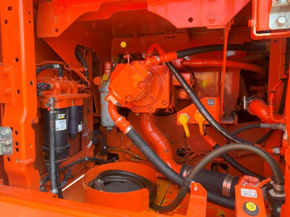 Caterpillar 323 07B rupsgraafmachine
