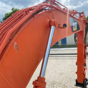 Caterpillar 323 07B rupsgraafmachine