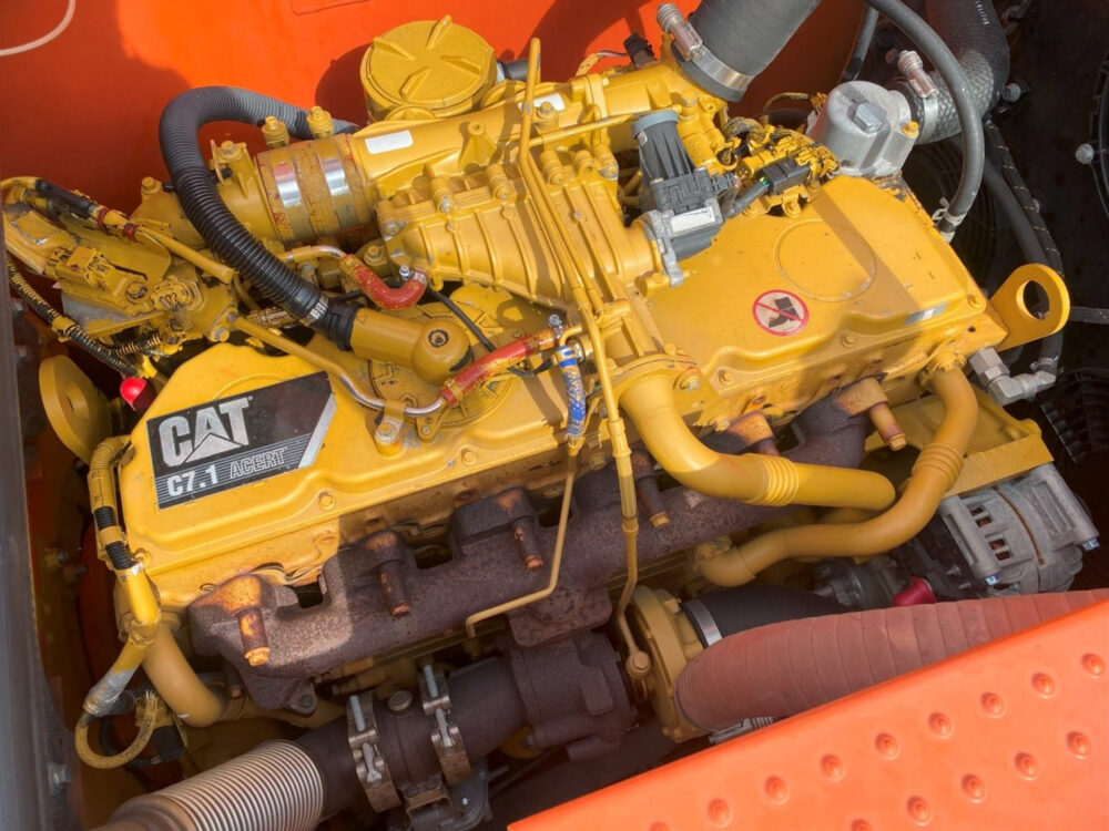 Caterpillar 323 07B rupsgraafmachine