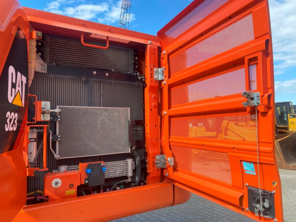 Caterpillar 323 07B rupsgraafmachine