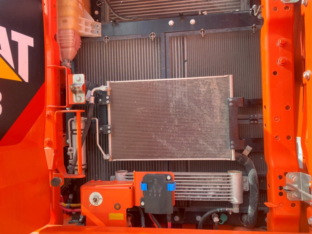 Caterpillar 323 07B rupsgraafmachine