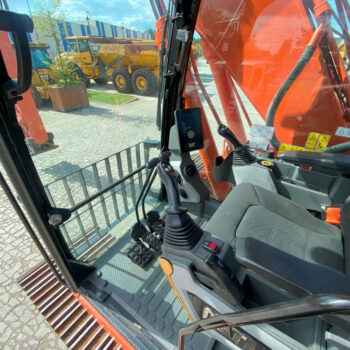 Caterpillar 323 07B rupsgraafmachine