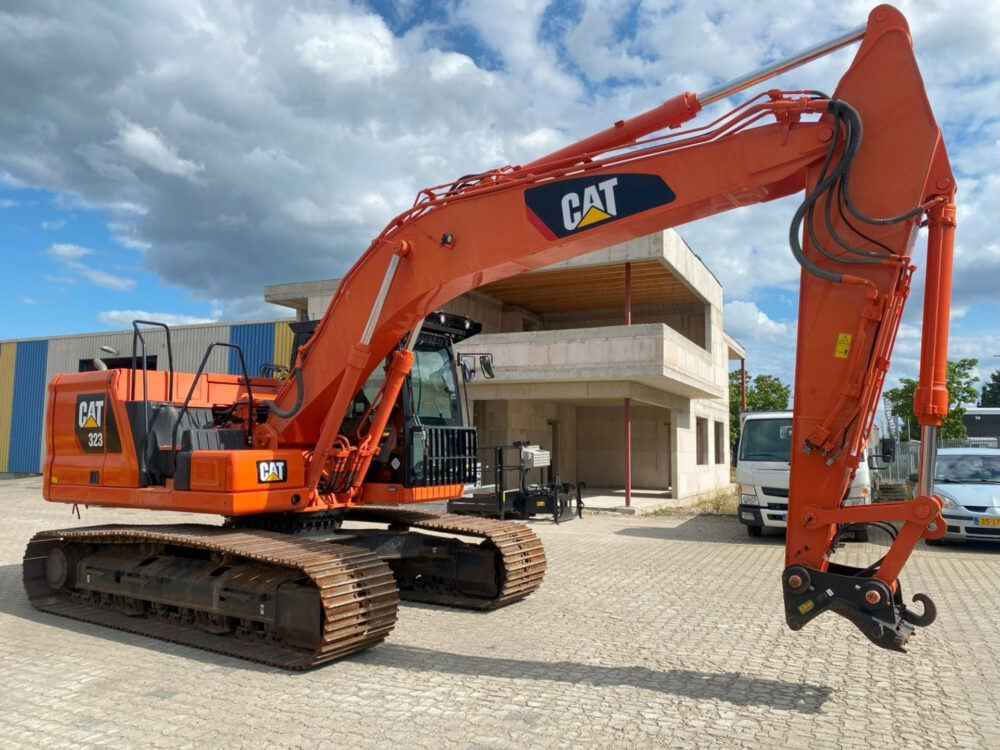 Caterpillar 323 07B rupsgraafmachine