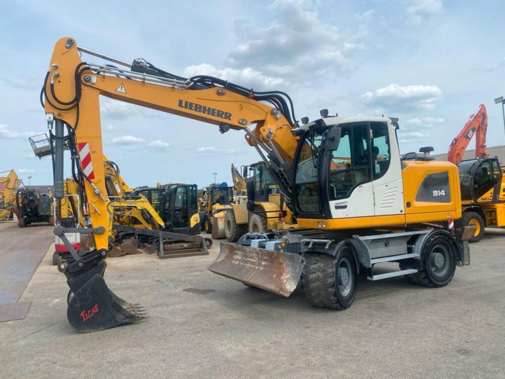 Liebherr A914  mobiele graafmachi