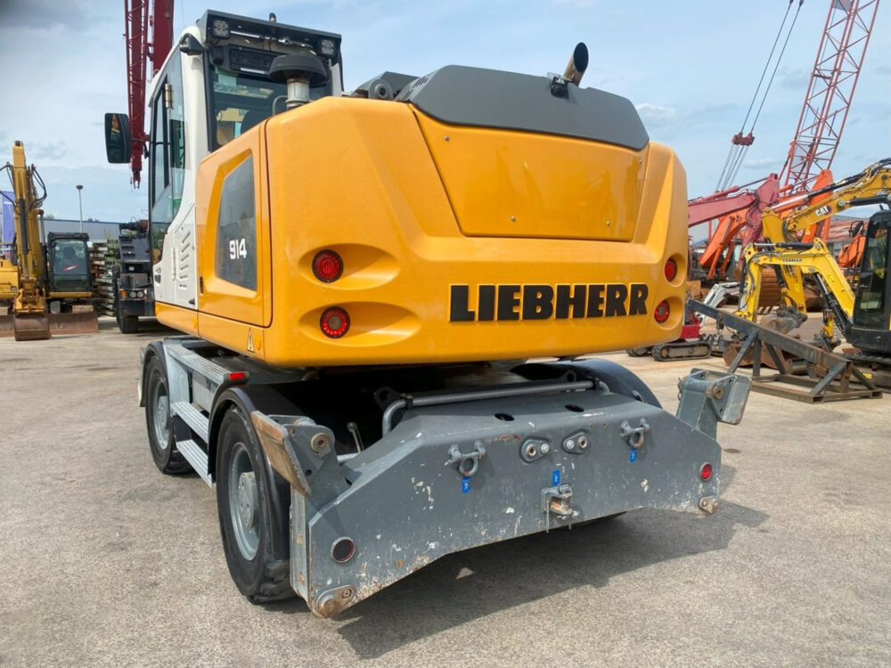 Liebherr A914  mobiele graafmachi