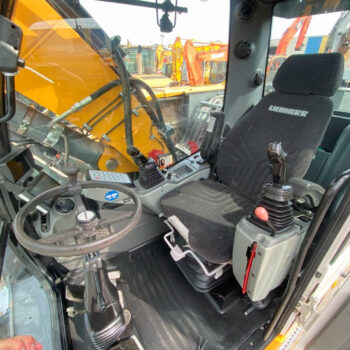 Liebherr A914  mobiele graafmachi