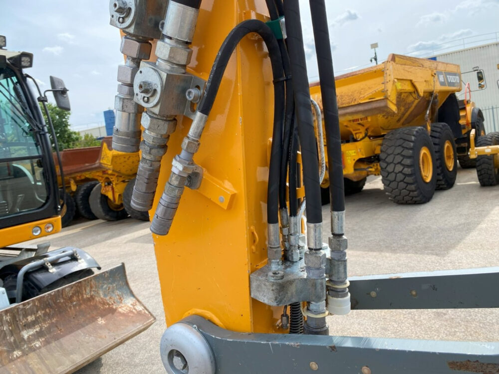 Liebherr A914  mobiele graafmachi