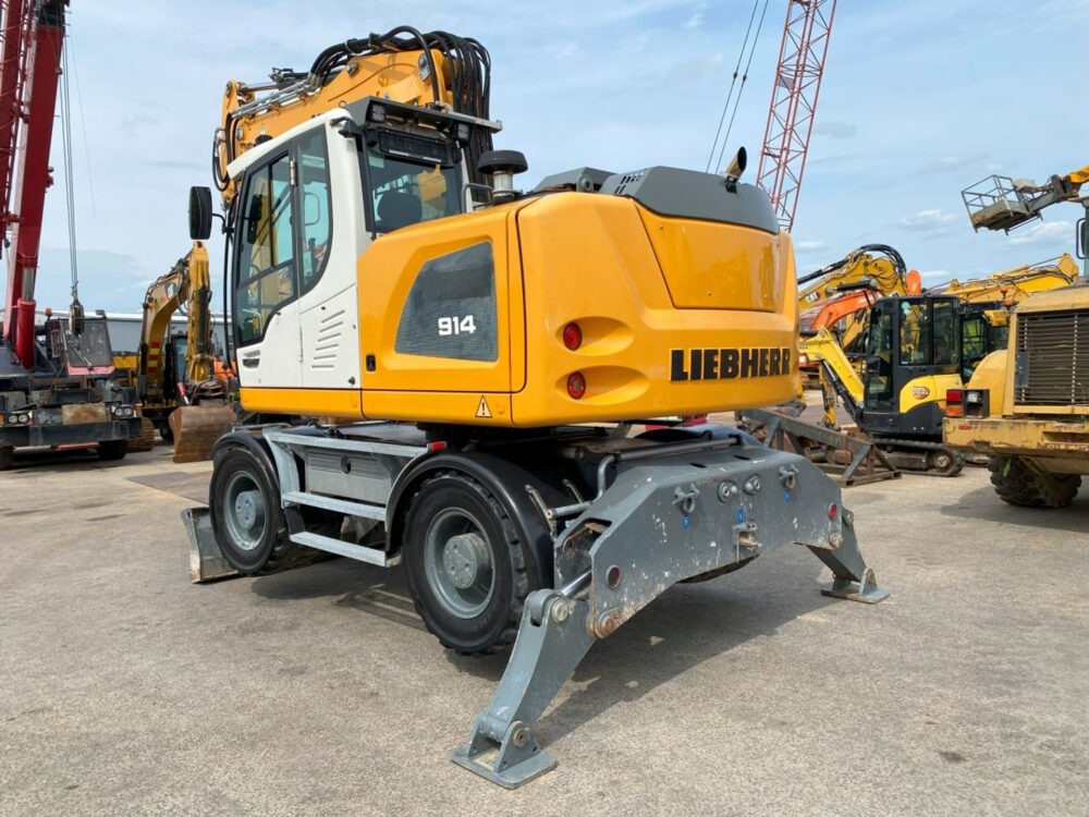 Liebherr A914  mobiele graafmachi