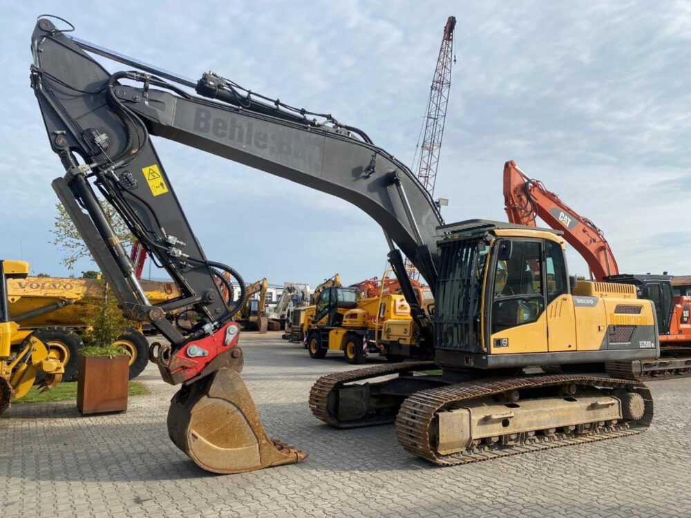 Volvo EC 250 DNL rupsgraafmachine