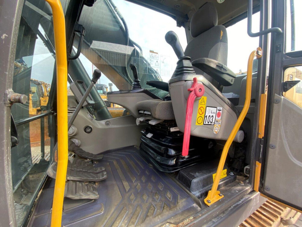 Volvo EC 250 DNL rupsgraafmachine