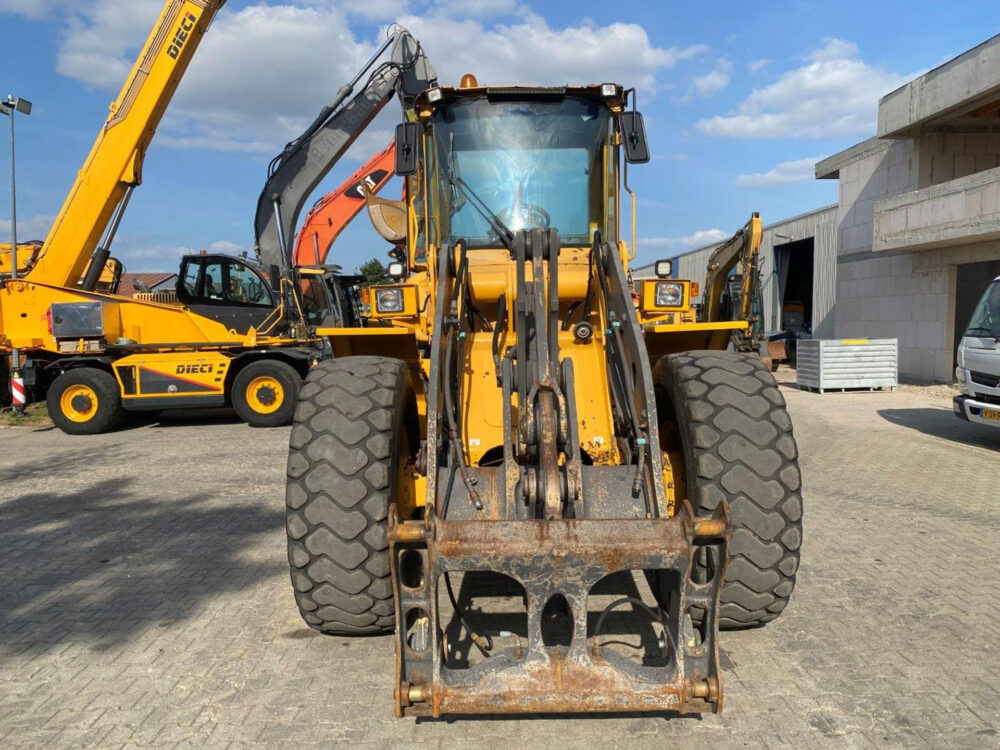 Volvo L70D wiellader