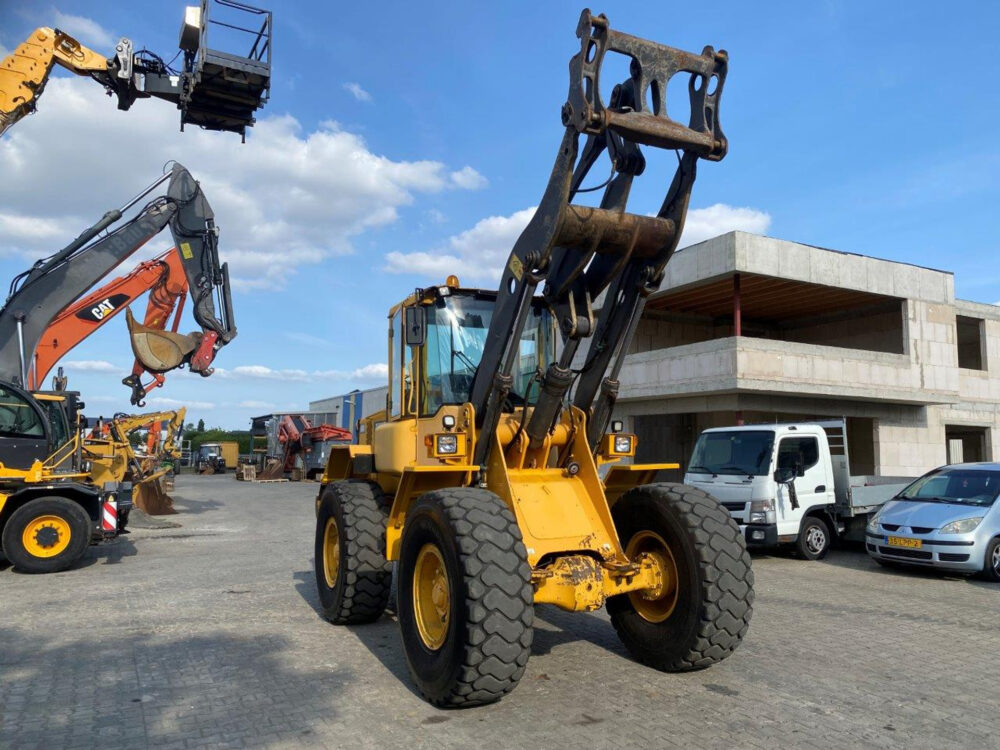 Volvo L70D wiellader