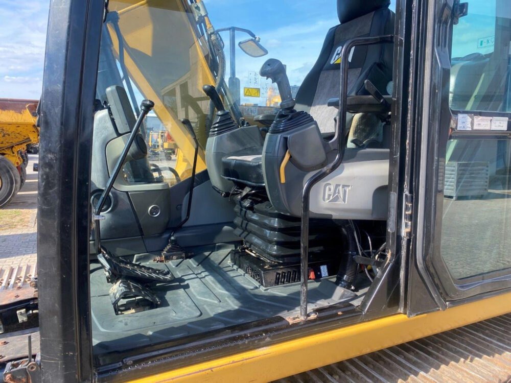 Caterpillar 312 DL rupsgraafmachine