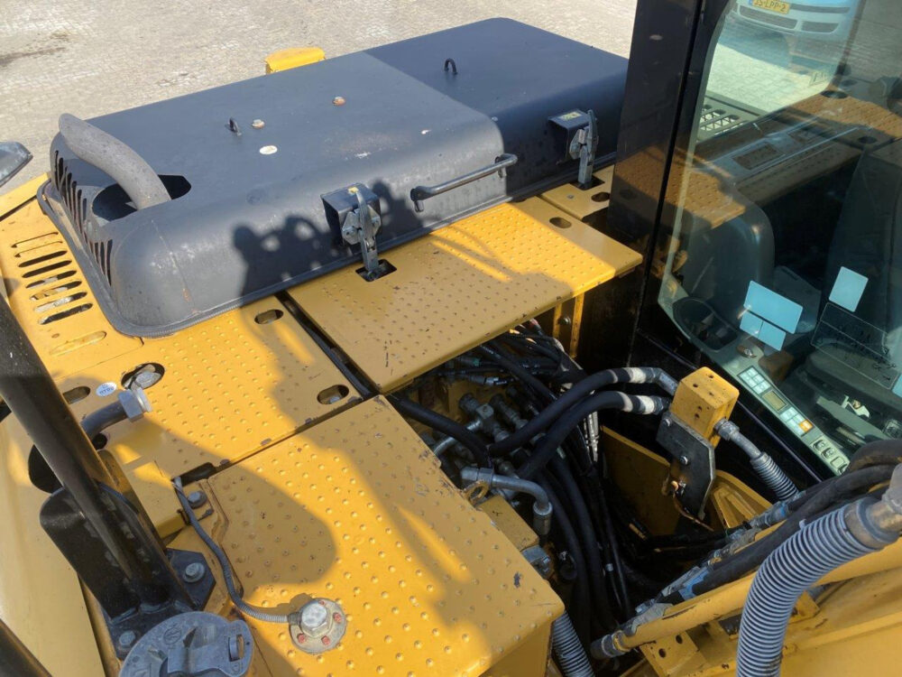 Caterpillar 312 DL rupsgraafmachine