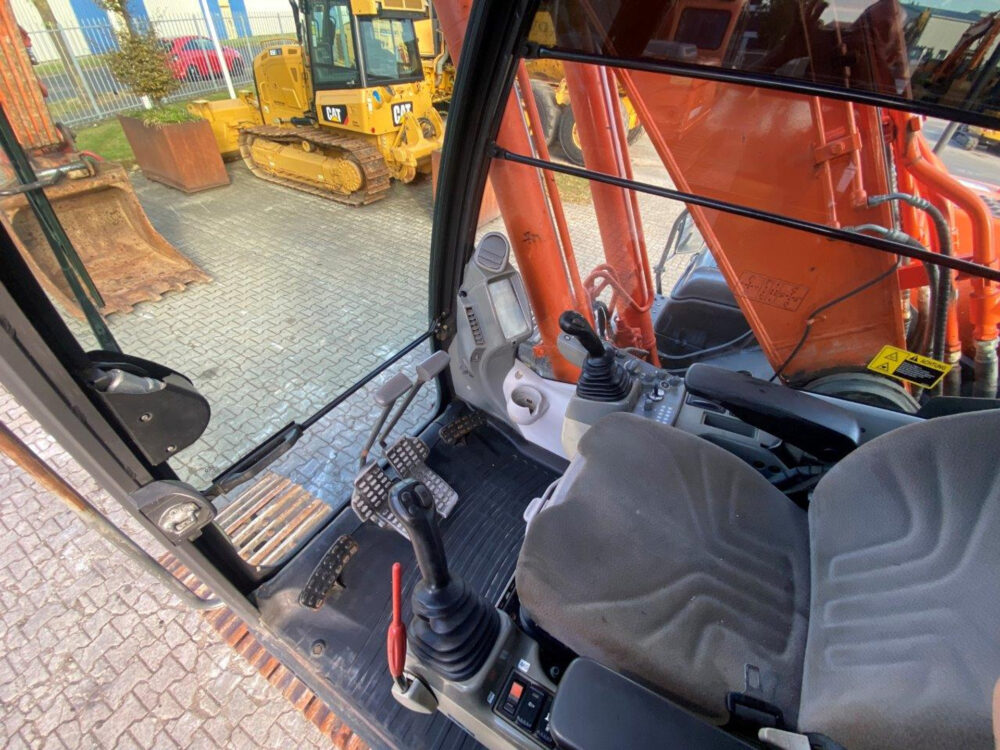 Hitachi ZX250 LCN-5 rupsgraafmachine