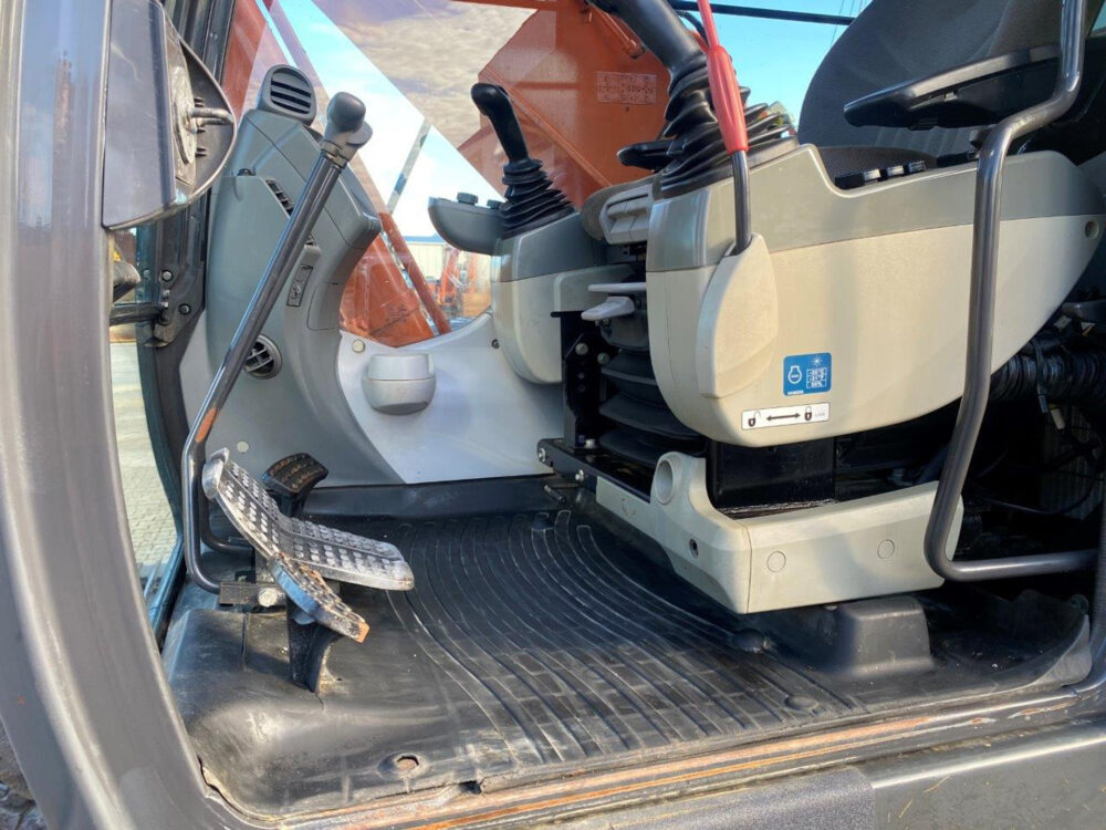 Hitachi ZX250 LCN-5 rupsgraafmachine