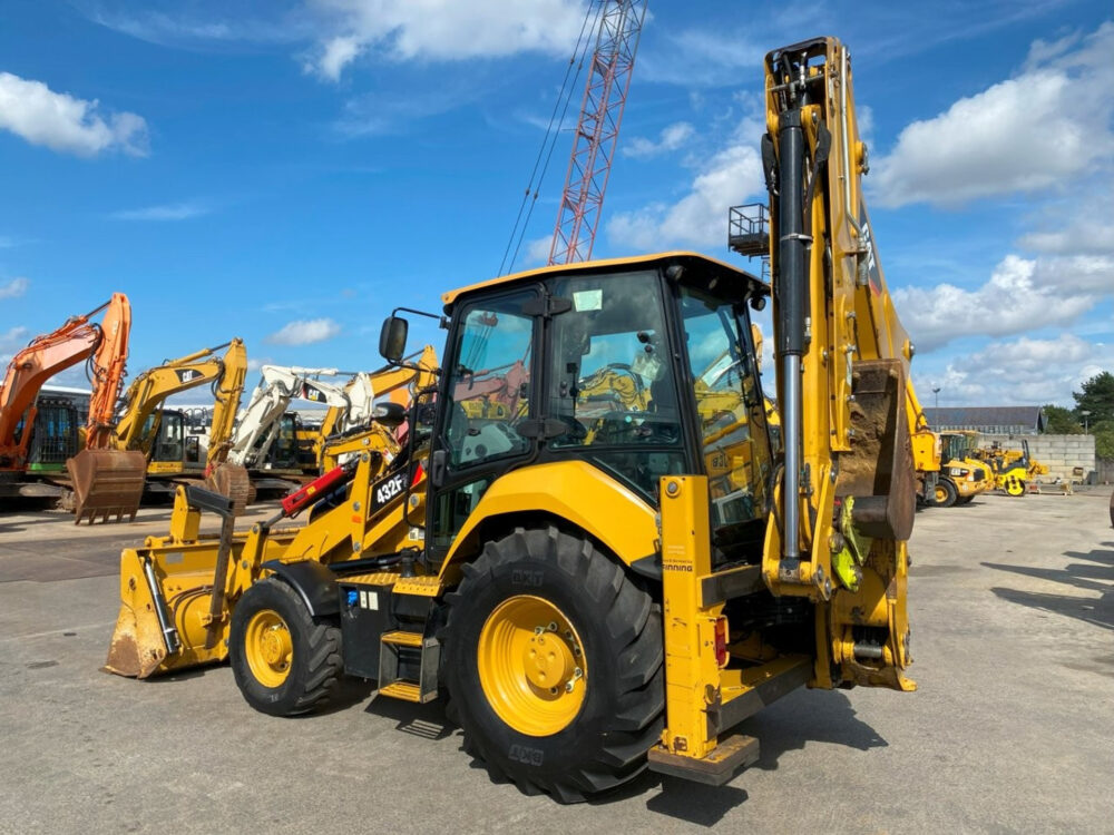 Caterpillar 432F2 graaflaad combinatie