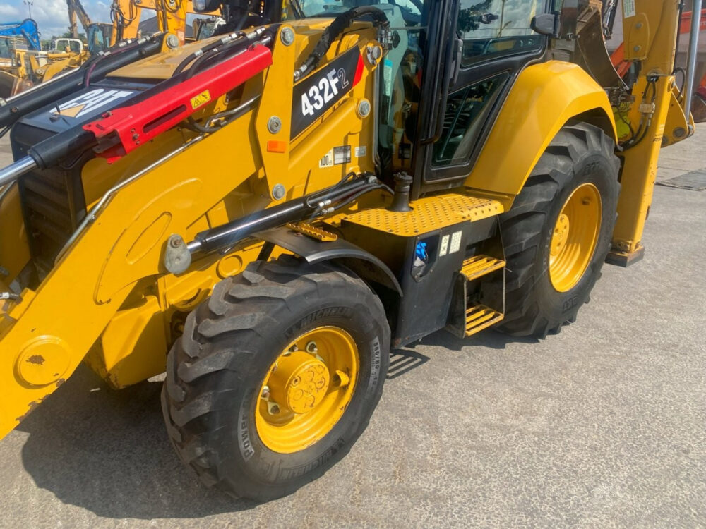 Caterpillar 432F2 graaflaad combinatie