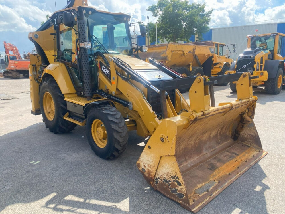 Caterpillar 432F2 graaflaad combinatie