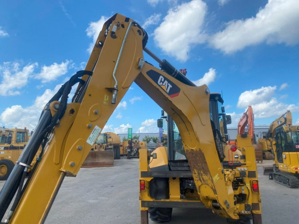Caterpillar 432F2 graaflaad combinatie