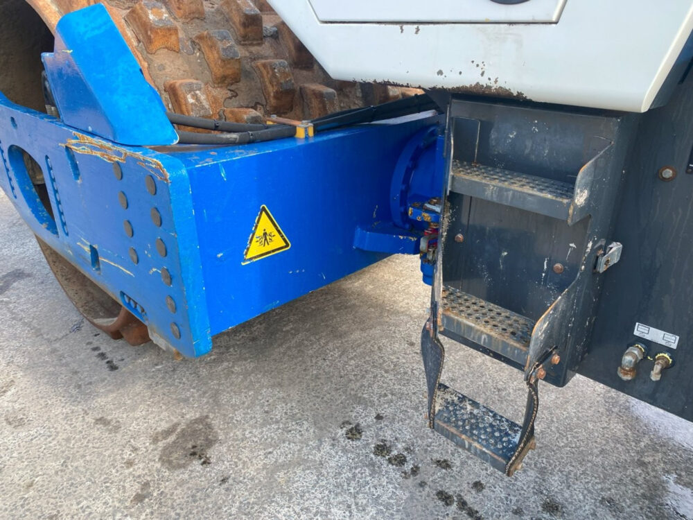 Bomag BW 219 DH-4 wals