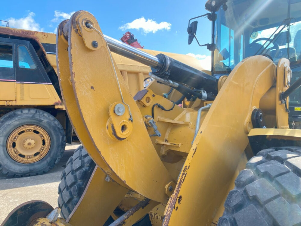 Caterpillar 938M wiellader